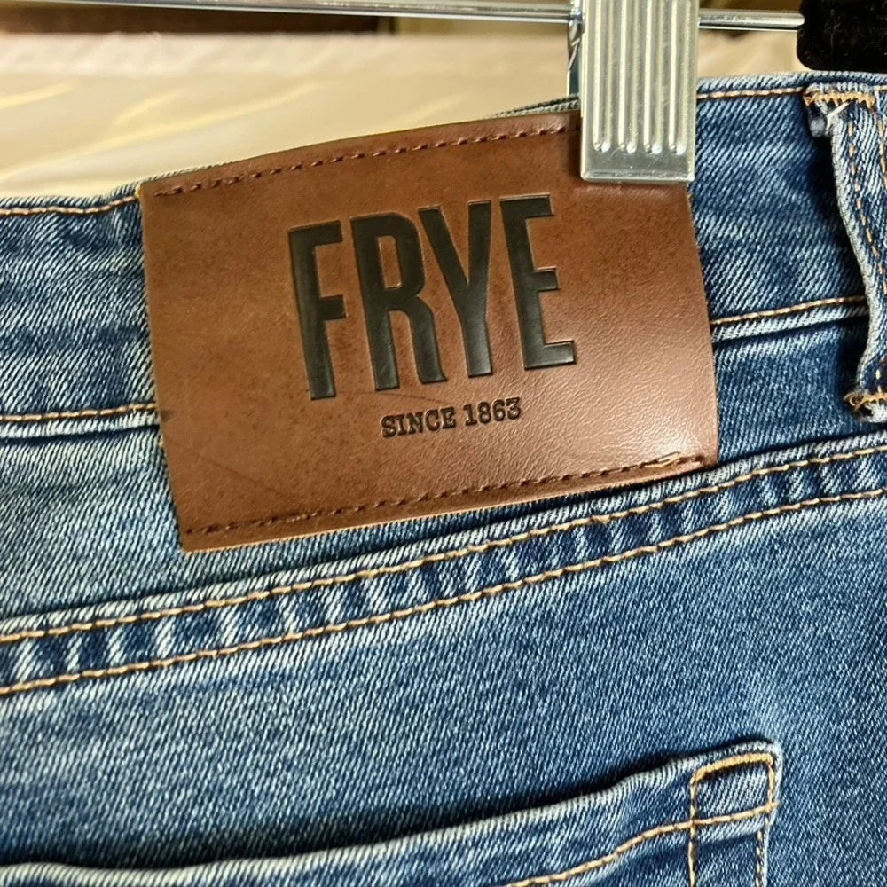 Frye Women's Jeans Size 14/32 Blue Denim Blend Stretch Comfort Fit Classic‎